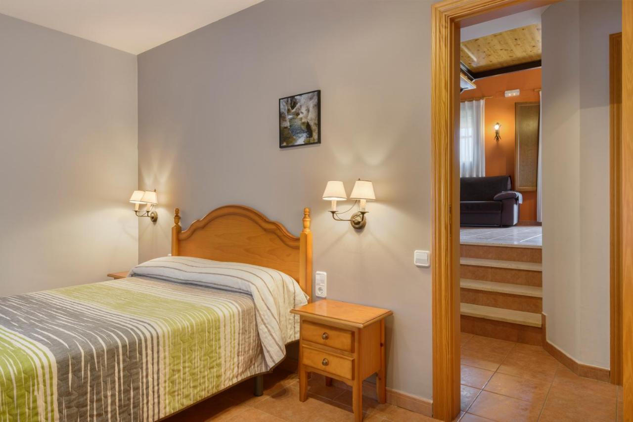 Apartamentos Casa Aurelia Alquézar Exteriör bild