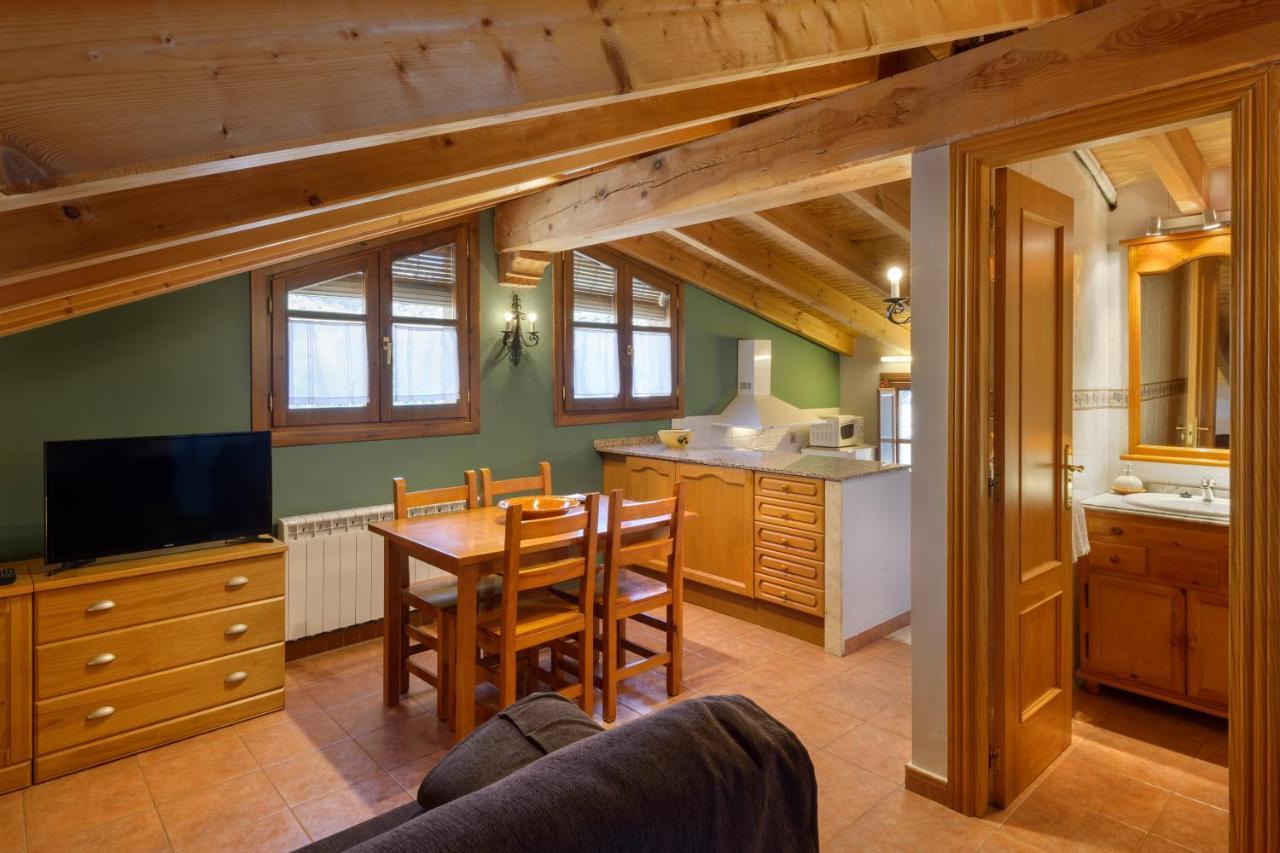 Apartamentos Casa Aurelia Alquézar Exteriör bild